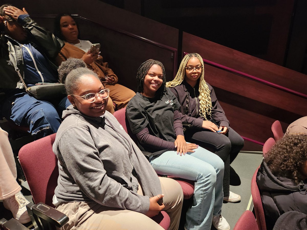 dt_dpac's tweet photo. DPAC underwrote a trip for students in African American Lit. to see "Crumbs From the Table of Joy" today at Everyman Theater. We had a great time seeing lit come to life AND asking the actors questions after the show! https://t.co/lolvpJMq6V