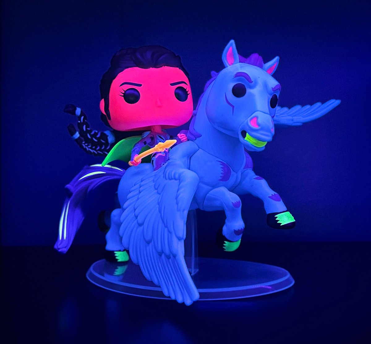 brunette_nerdet's tweet photo. February 21st #FunkoCommunity Photo a Day Challenge: Blacklight Magic 
One of my favorite Marvel blacklights 
#FunkoPhotoaDayChallenge #valkyrie #marvel 

@funko 
@FunkoLeeM @dj3cb 
#funkophotography 
#funkofunatic 
#myfunkostory https://t.co/UUJ8HRU6Ei