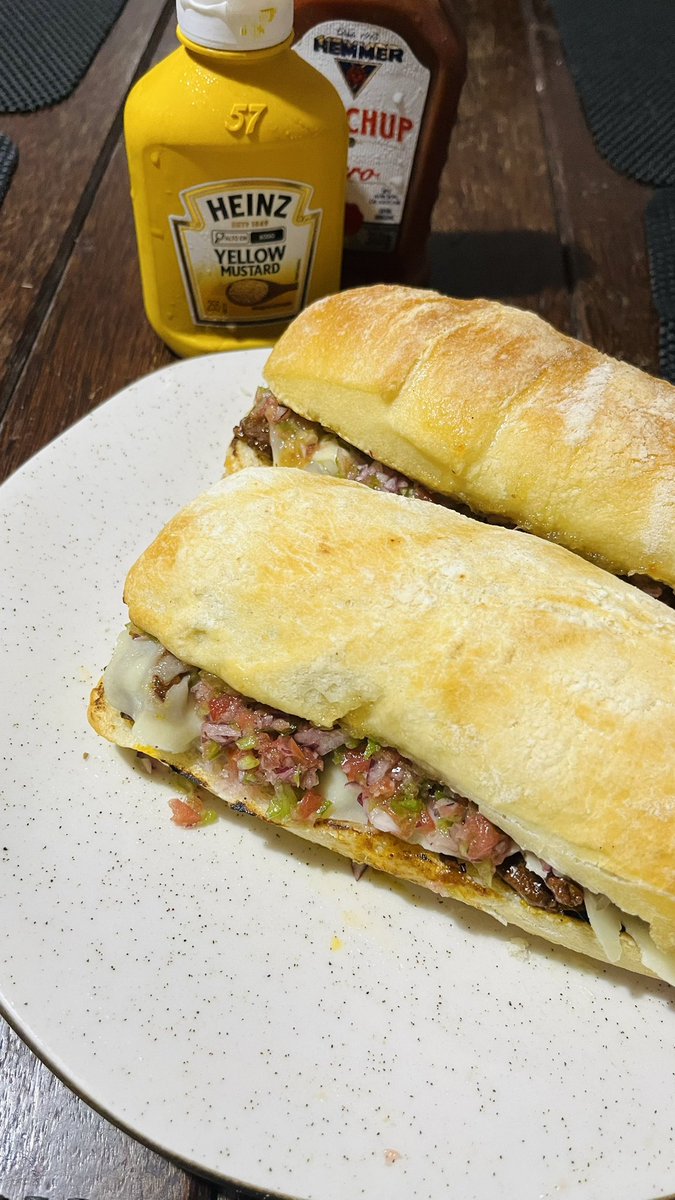 mara maíra tweet media