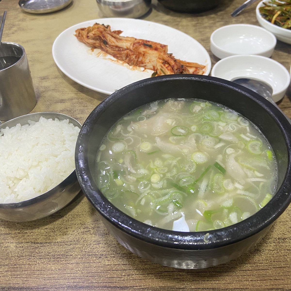 chascam7's tweet photo. ご飯もがんばってたくさん食べた！ぜんぶめ〜ちゃめちゃ美味しかった！🍚 https://t.co/uZOXReNHl4
