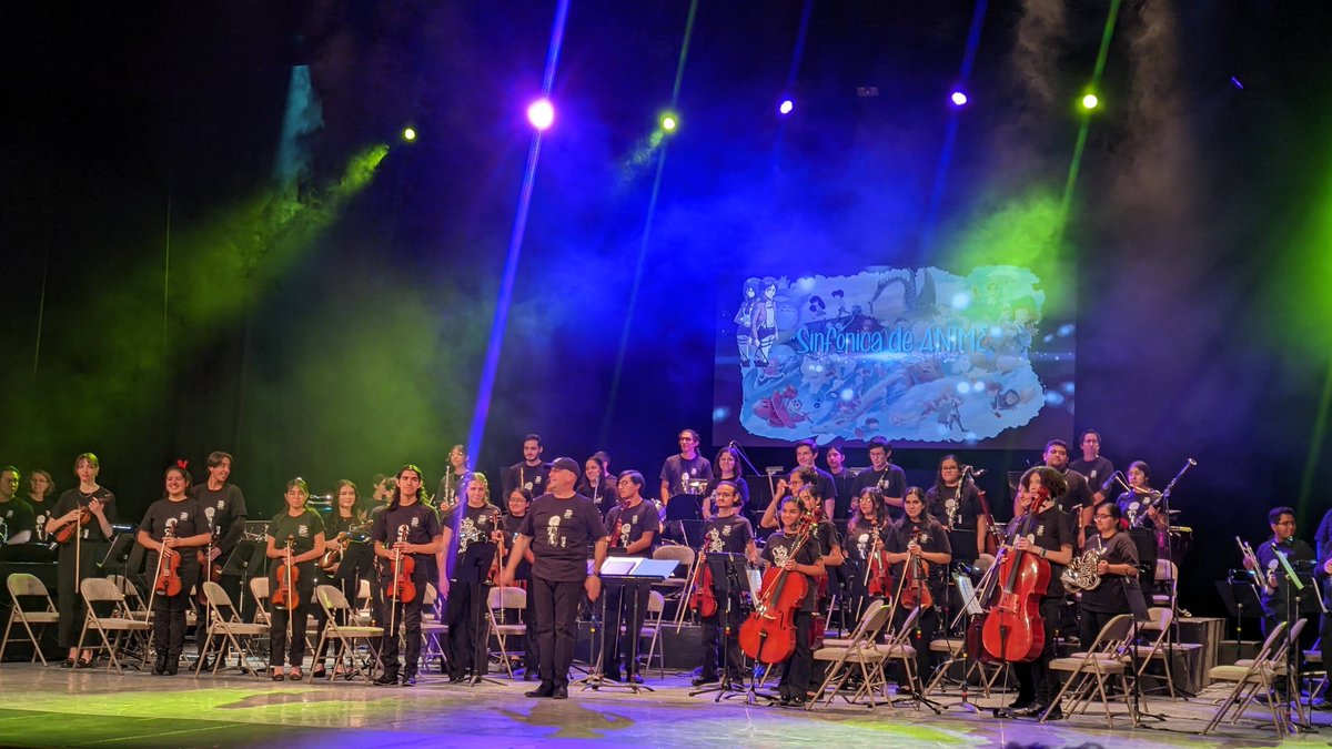 TiBinational's tweet photo. 🎻🎶 #SinfónicaJuvenil closed the year with a spectacular Winter Concert, #ANIME3.0👨🎤 Theme songs from iconic anime filled CECUT Theater, merging music, dance, and visuals. A celebration of youthful talent and creativity! 🌟
#TI2023 #TijuanaInnovadora #Binational @TjInnovadora https://t.co/Q5DqRk3XjV
