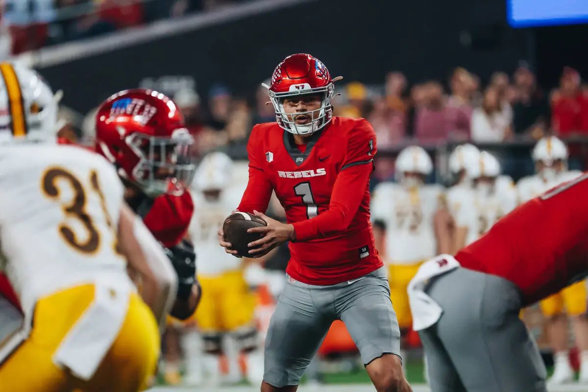 Thank you for the invite out to the <a href="/unlvfootball/">UNLV Football</a> spring game <a href="/bradodom/">Coach B.O.</a> !!

<a href="/Chad_Speck/">Chad Speck</a> <a href="/CAK_CoachK/">Bart Kareken</a> <a href="/CAKStrength/">CAK Warrior Strength</a> <a href="/QbGeneration/">QB Generation</a> <a href="/coachreesebrow1/">Reese Browning</a>
