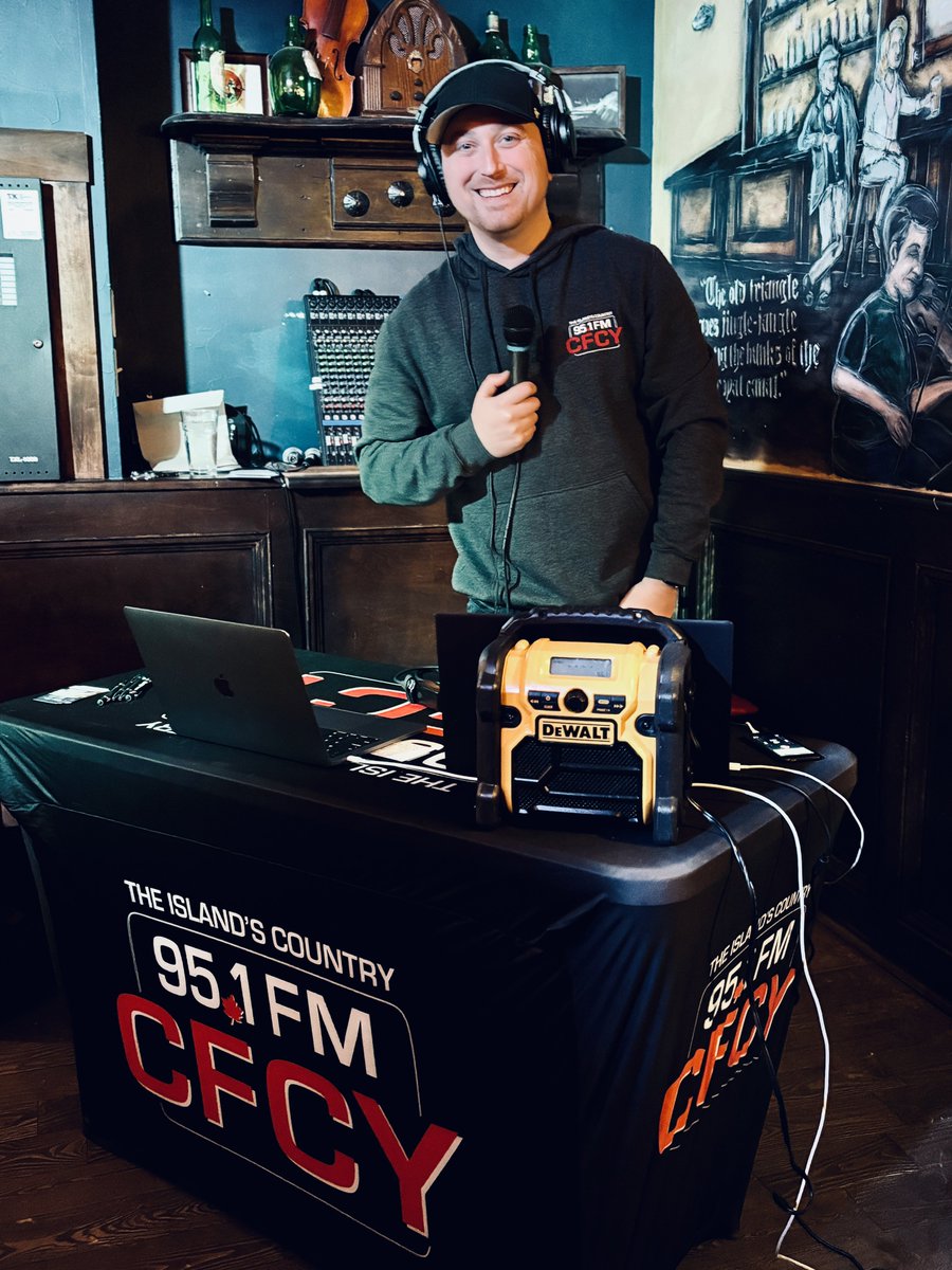 We’re broadcasting on CFCY from The Old Triangle in Charlottetown tonight for our first-ever Wednesday Night Party Line Live! 📻🎙️ Thank you so much to everyone here, those listening in, and everyone who made it possible!