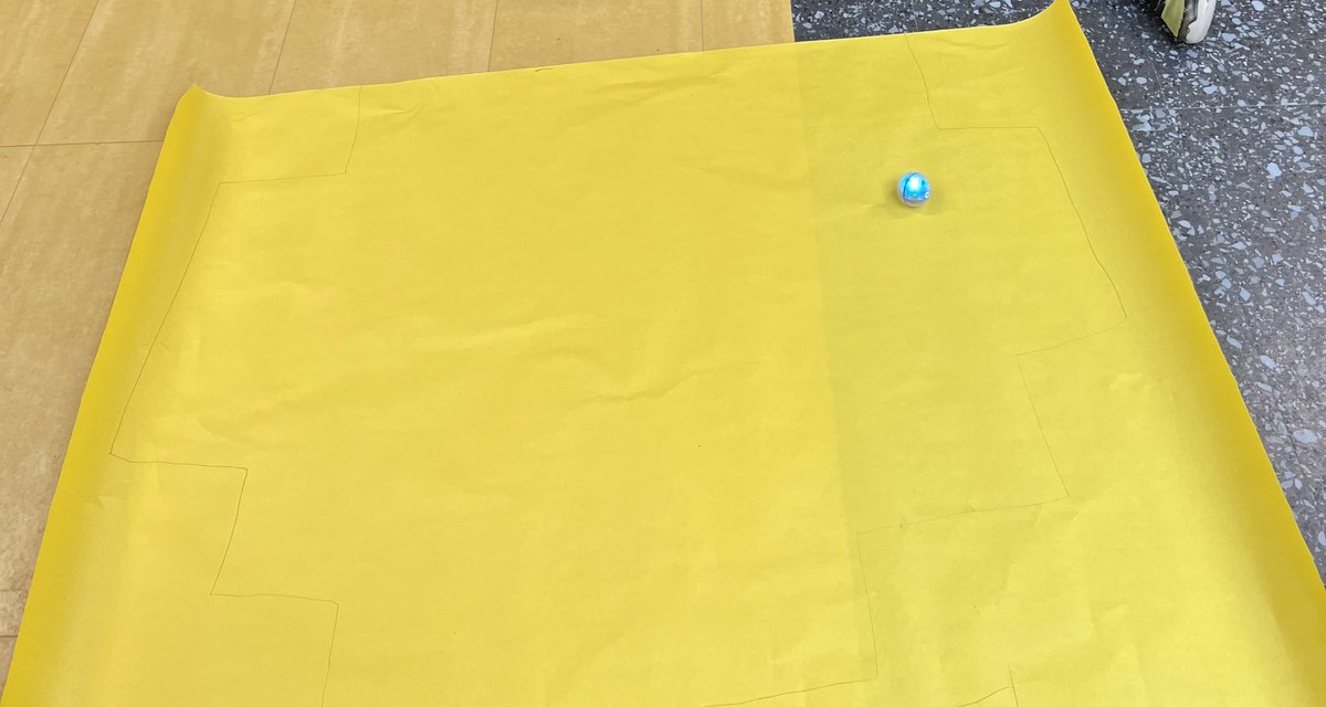 MissWinand's tweet photo. Beginner @HawthorneWCS coding club students started working on final projects today. They are planning, drawing, and coding their own paths for Spheros to follow. They are off to a great start! https://t.co/YqAvvGGR50