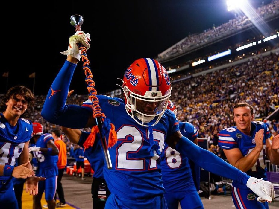 Blessed to Receive an Offer From The University of Florida 🐊 #GoGators @3DSportsGroup @CoachWillHarris @Andrew_Ivins @JohnGarcia_Jr @ChadSimmons_ @247Hudson @DijonJohnson13