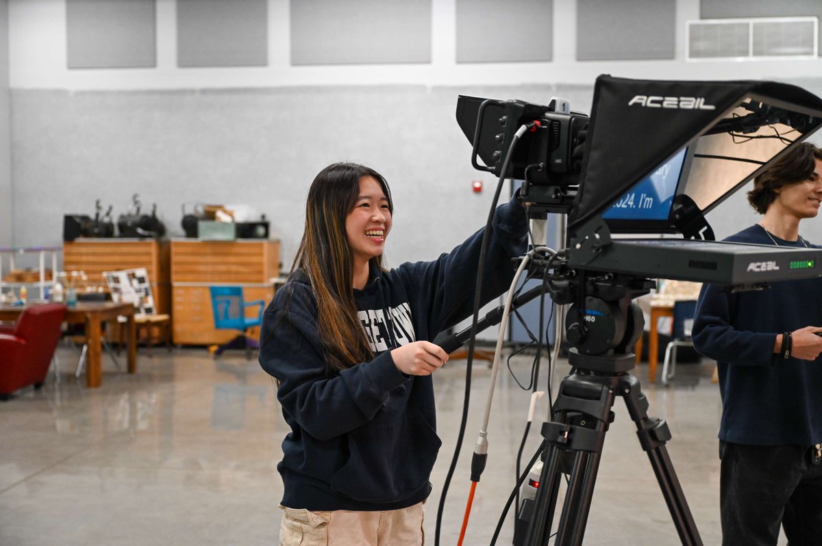 ScottsdaleUSD's tweet photo. We are excited to showcase our Career and Technical Education programs at SUSD, like the amazing opportunities at @ArcadiaSUSD's "Arcadia News Network!"
#CareerTechEd #ArcadiaHighSchool #HandsOnLearning #BecauseKids #OneTeam #WorldClassFutureFocused https://t.co/4pF3rUitNJ