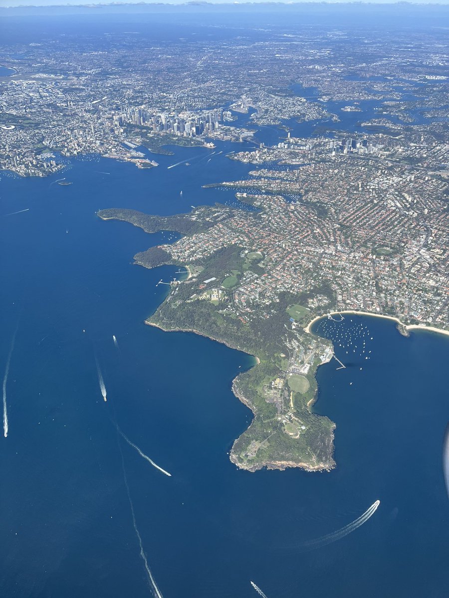 landing in 💙 sydney for the 2nd time this week, not for taylor swift 😊but for <a href="/LuminaX_acc/">LX Health</a> meeting a bunch of awesome healthtech founders 🚀