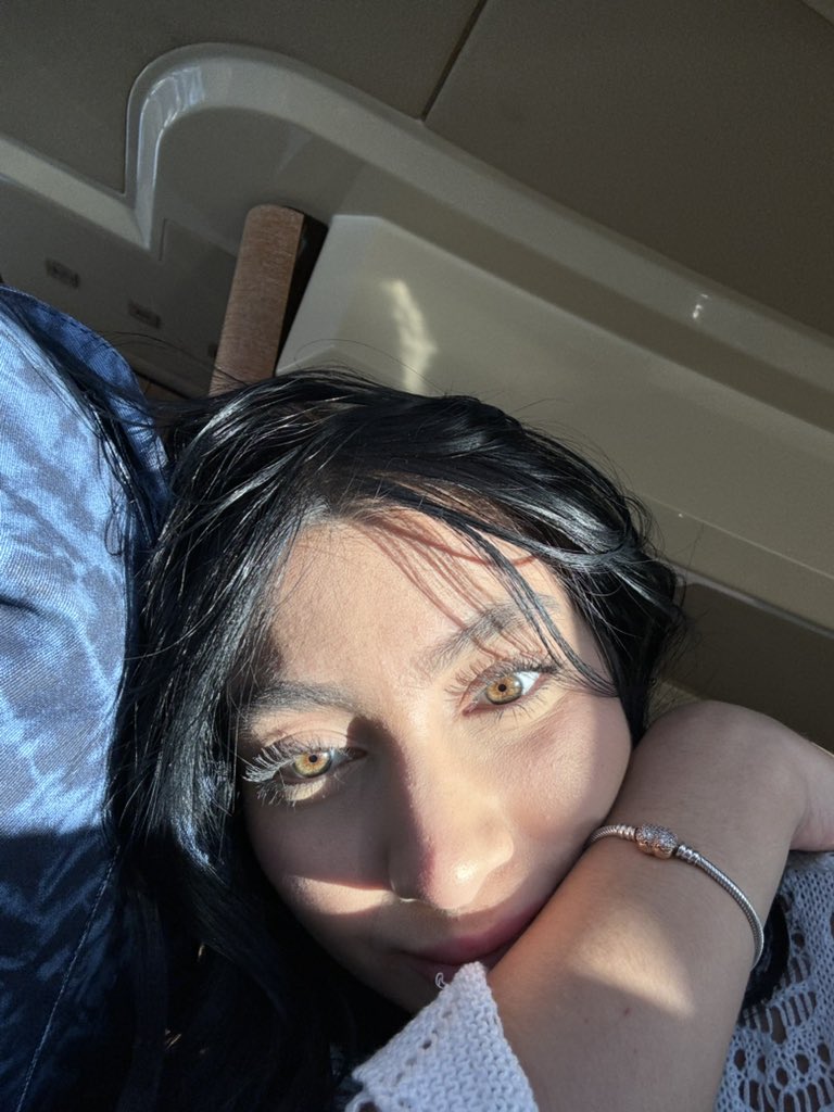 Manuelaqm_'s tweet photo. ✨ https://t.co/COxavKP9IN