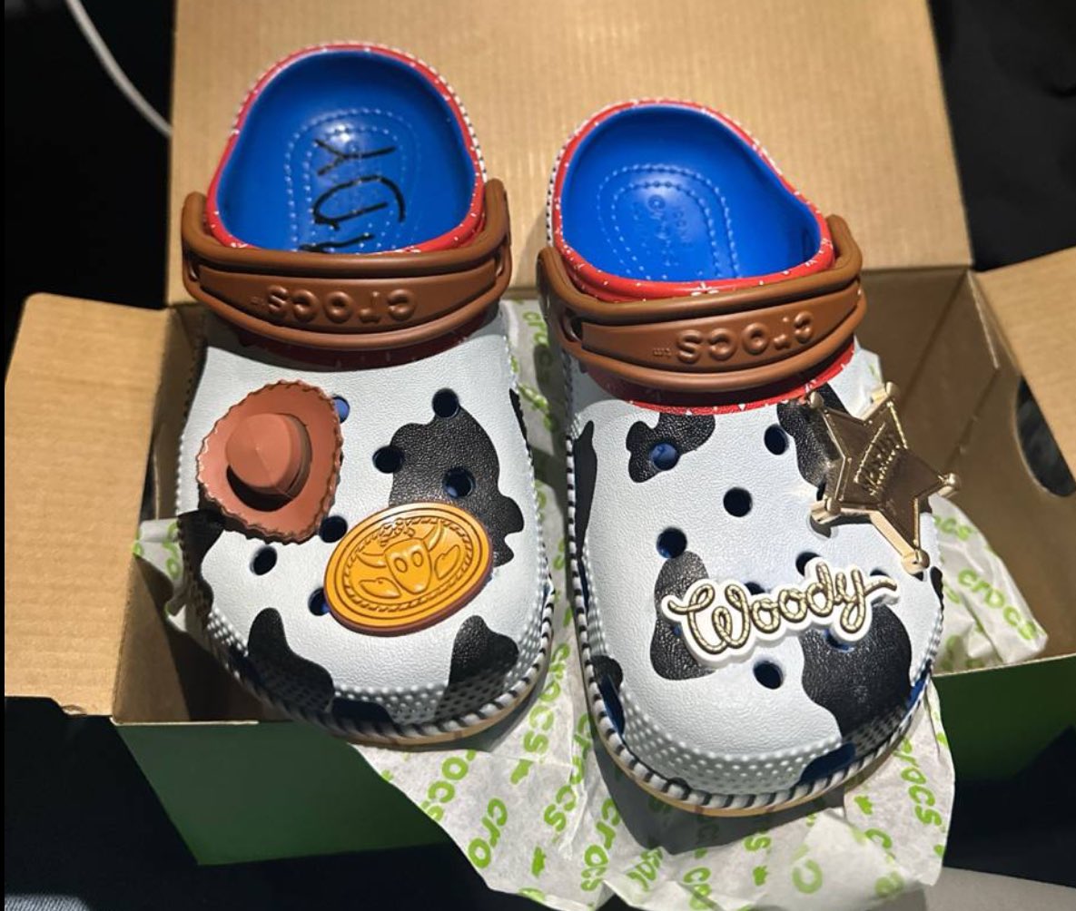 Toy Story X Crocs Drop 

$69.99

🔗🔗👇🏾👇🏾
shopstyle.it/l/b8lAE

#crocs