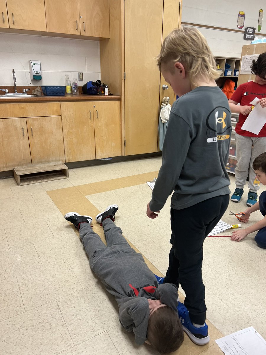 MsHuynh_'s tweet photo. A morning filled with laughter and math learning as these grade 2 students demonstrated their understanding of non-standard units as they used their footsteps to measure one another. Great work everyone! 📏👣  @StRitaRock1 https://t.co/M5p09DpeeJ