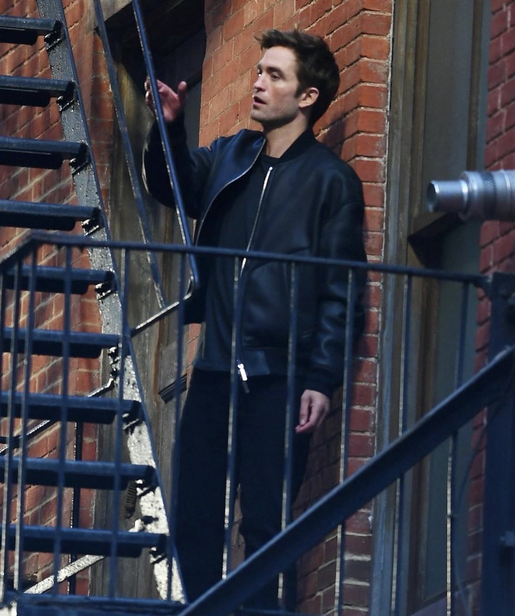 robert pattinson filming a dior advert today in NYC