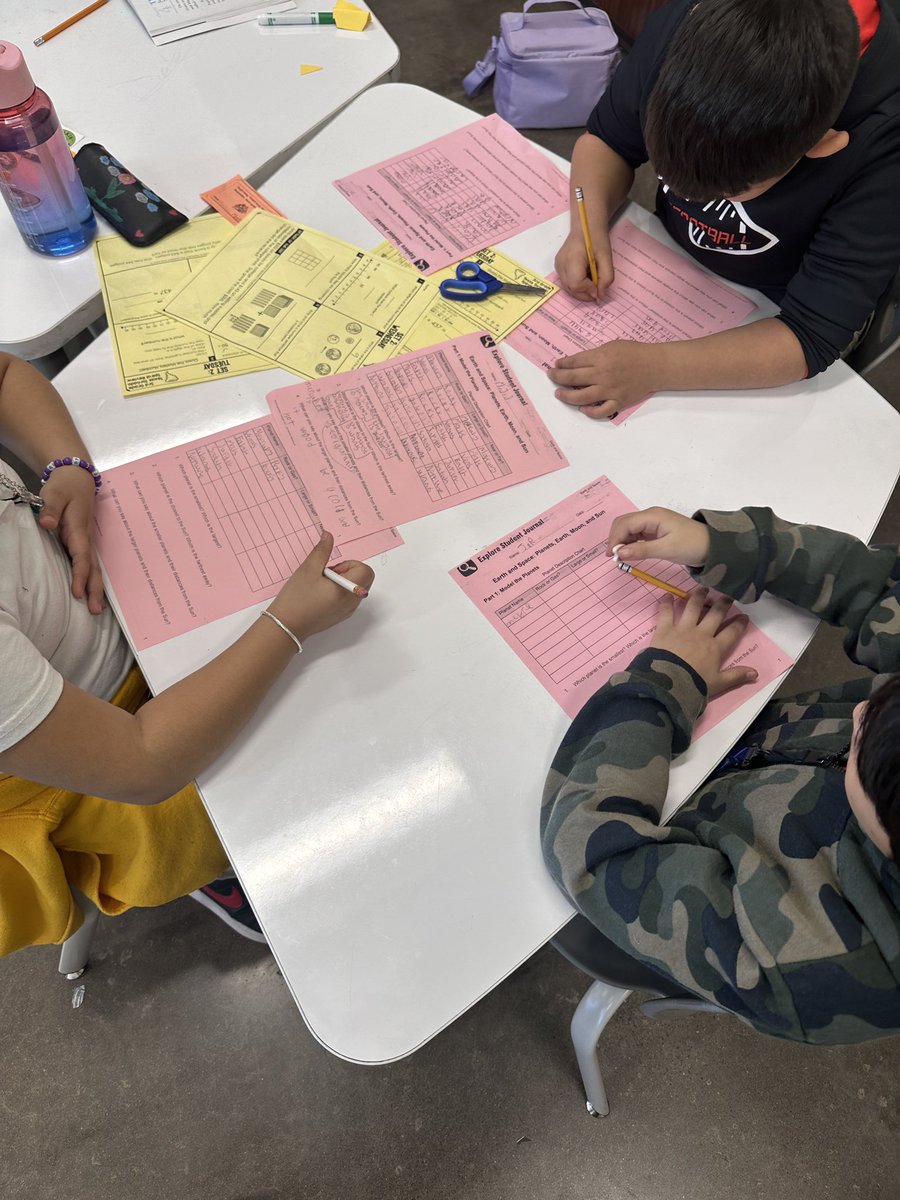 Al_Garcia_EPISD's tweet photo. Today at Tinajero PreK8 school spotted during Trendwalks, students creating models of the solar system. Authentic learner engagement. They didn’t even notice we were in the room!
#ItStartsWithUs #TrendWalks https://t.co/QJc58sAh4w
