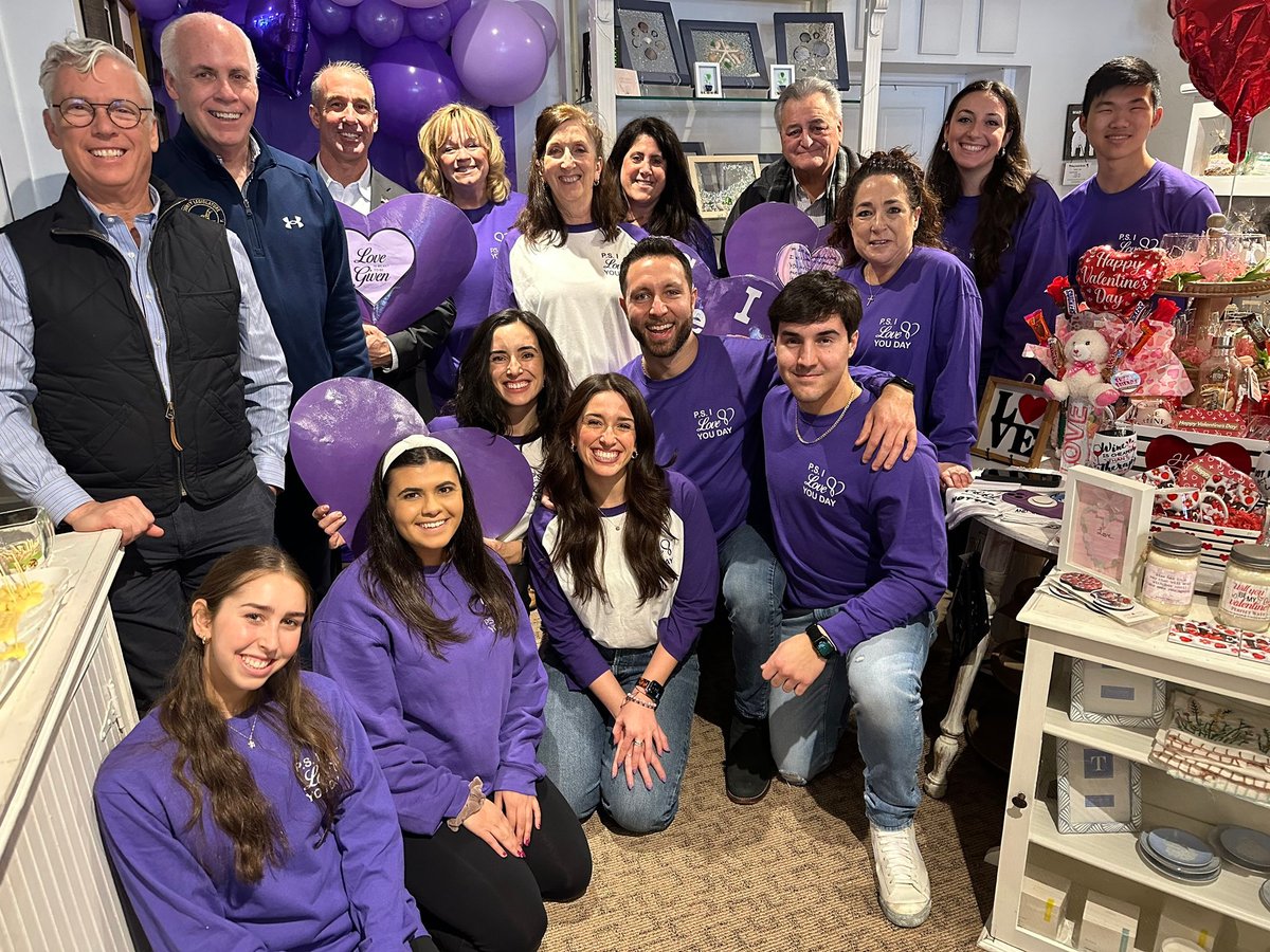 Marist's tweet photo. Brooke DiPalma '18 and her sister started a nonprofit in 2010 to promote kindness and mental health awareness. On Feb. 9, 600+ communities participated in @psiloveyouday — including Brooke's #RedFoxFamily at Marist.💜
Learn more and join the movement: https://t.co/IOBKFsKigV https://t.co/lEHX45B4sn