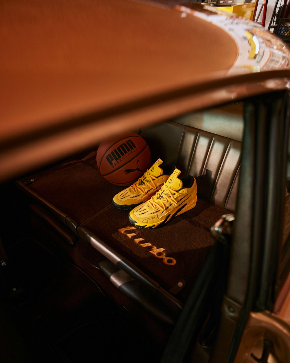 DSORacing's tweet photo. Dos de mis marcas favoritas, @PorscheMexico y @PUMAmexico, lanzaron la colección PUMA Hoops y LaMelo Ball, la cual combina el automovilismo y el basquetbol. ¡Están increíbles! https://t.co/w71uiMipOR