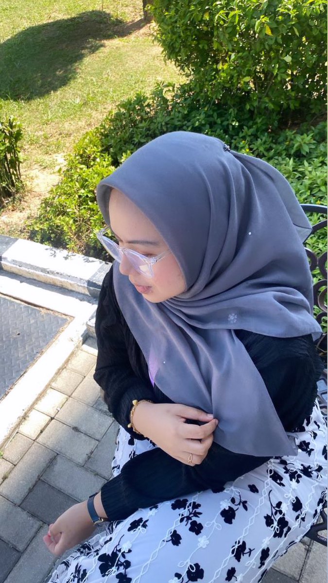 Natashanasirr's tweet photo. Love my side profile 😍 https://t.co/QmpNUwIr27