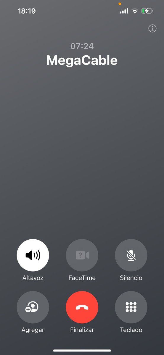 charly18221's tweet photo. Pésimo su servicio @Megacable hoy 4 veces falla el servicio de internet y el asesor se hace el chistoso y me mantiene la llamada en silencio diciendo que no me escucha… pero no cuelga, dos reportes hoy y nada que solucionan es una porquería su servicio de atención a clientes… https://t.co/JjLJ3Y4hUU