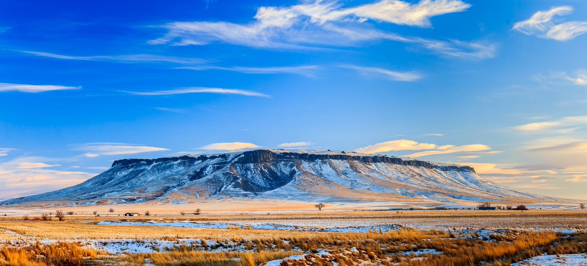 MontanaImgs's tweet photo. What’s your laccolith of choice? ….  … #montanagram #bigskycountry #lastbestplace #laccolith #squarebutte #exploremontana https://t.co/mZm2qFf3Ei