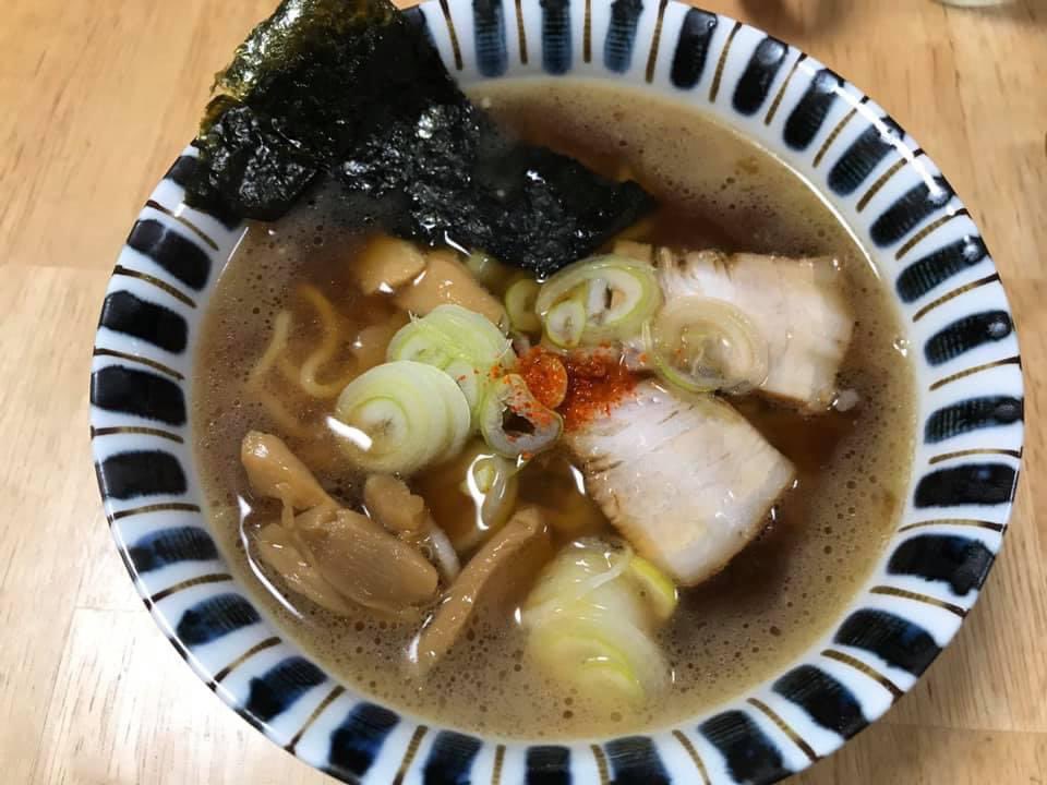 4年前の今日。スープから仕込んだ自作岡山ラーメン。鶏油多め。自分の理想のラーメンが見えてきた気がした。制作とは記憶と理想を辿る事な気がする。これ無くしてはRudeboy Anthemビートは生まれなかった。はず🍜
要はテメェがまずおいしいかどうかよ。

open.spotify.com/track/6rDEIrU4…