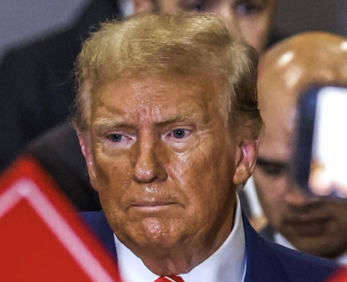 SundaeDivine's tweet image. Color name: Coup Klux Tan