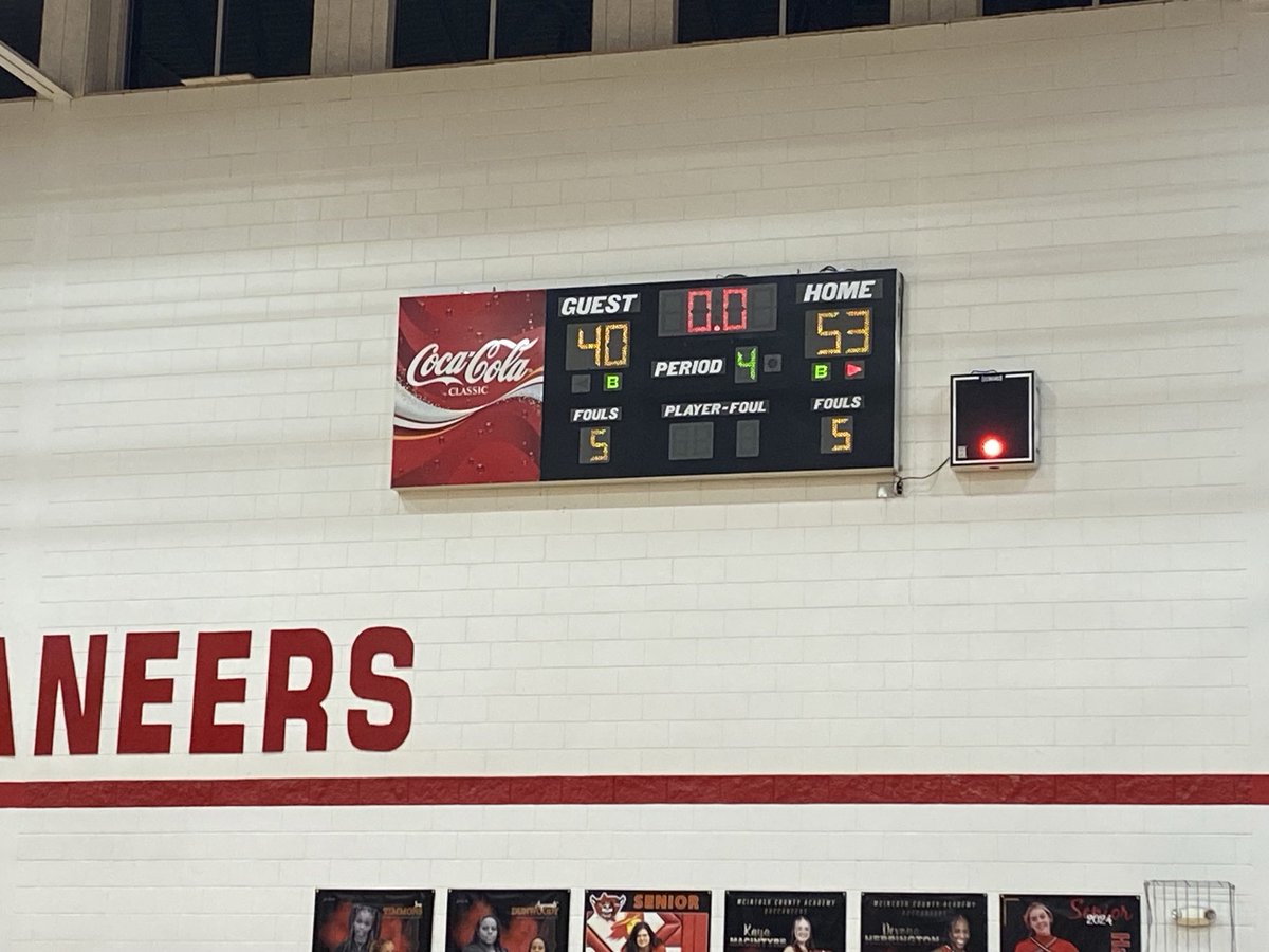 Sweet sixteen here we come! Buc 💪🏀!