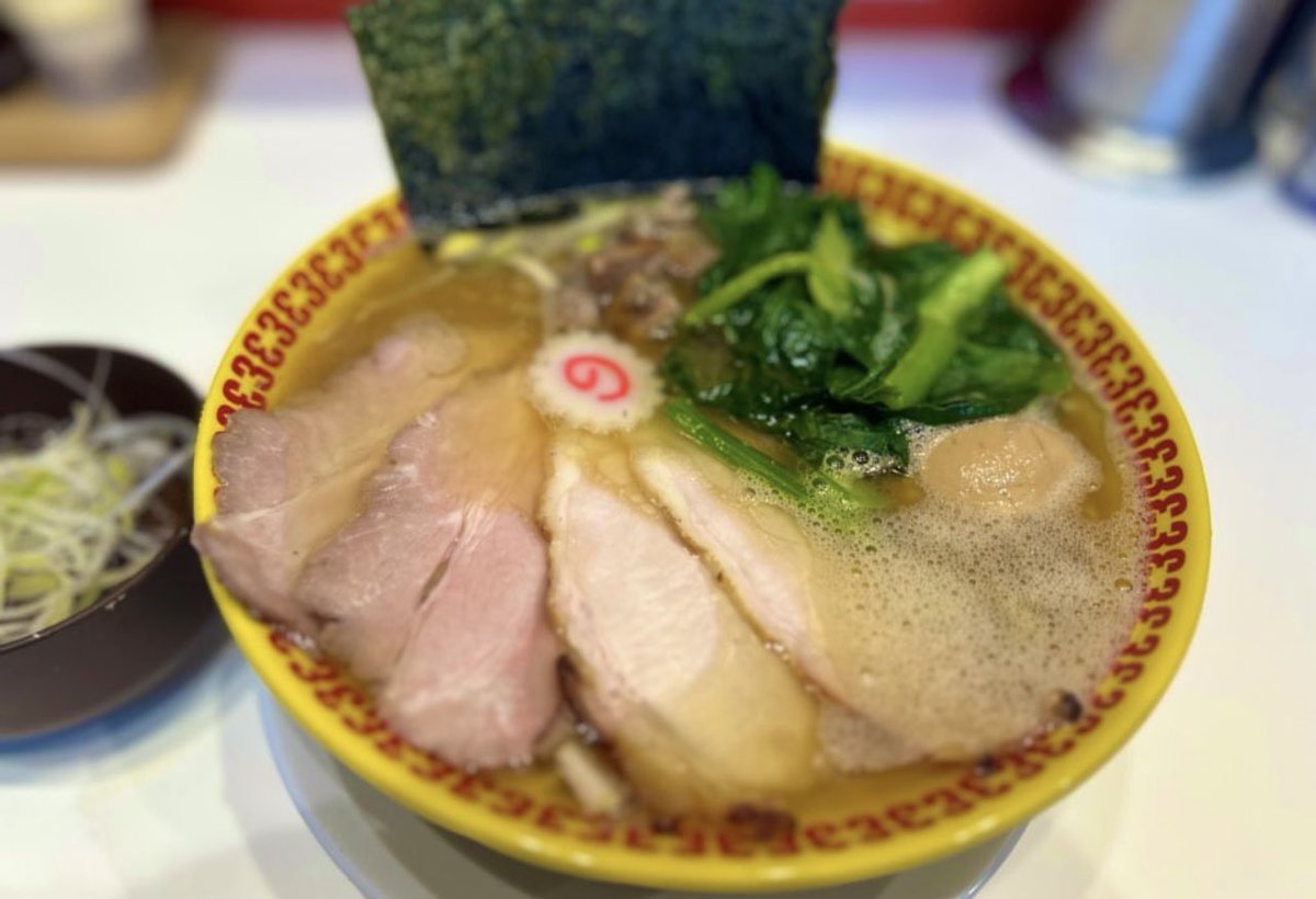 ラーメン三浦家🍜

おはようございます☀

近々　中華蕎麦とみ田の富田さんの所にお肉の勉強をしに行きます。
もっと美味しくなりますので乞うご期待🍖

その日千葉方面に三浦家全員　勉強の為ラーメンを食べに行くのですが
どこ行こうか、、、　

本日もよろしくお願いします！！