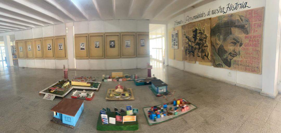 PierreCorella's tweet photo. Se trabaja en el rescate del salón de exposiciones con varias sorpresas para nuestros educandos y visitantes. https://t.co/RbBAWHHKv4