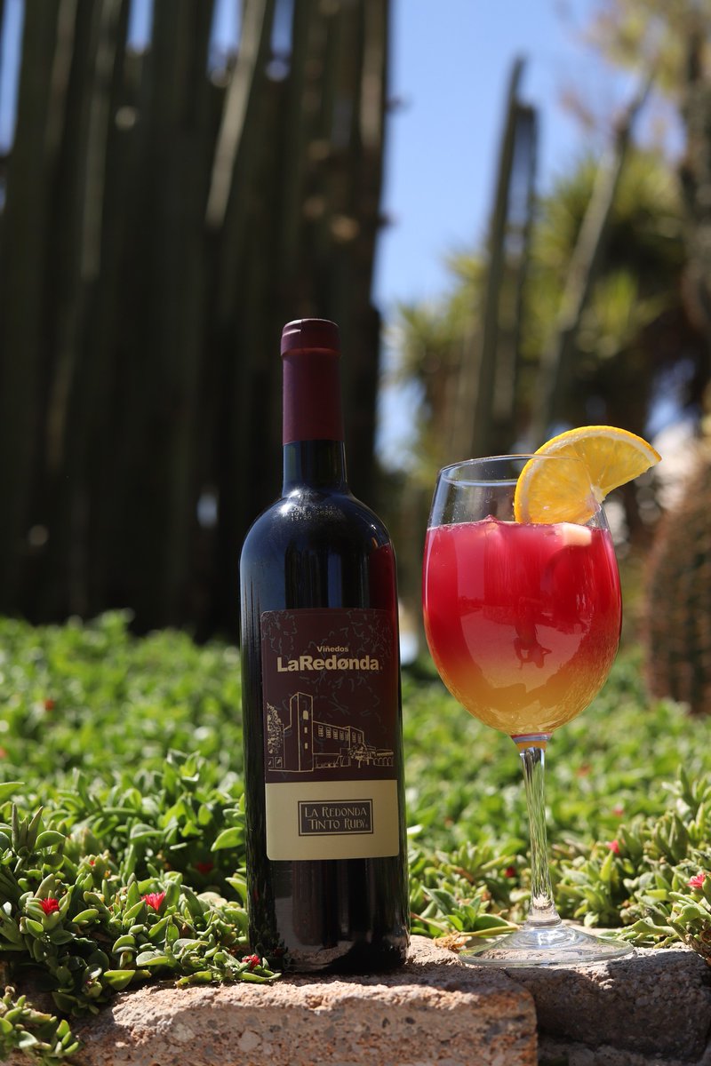 vinoslaredonda's tweet image. ¡Amig@s, este 24 de febrero tenemos el #RubyFest! Nos esperan muchas promociones en el viñedo y experiencias exclusivas para celebrar nuestro vino favorito. 🥳🍷✨
Checa los paquetes que tenemos disponibles:  bit.ly/DíaNacionalDel…