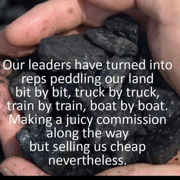 Earth1stlinda2's tweet photo. @GoldSuzie @AlboMP The bottom line is we are regarded by both #TwiddleDee and #TWIDDLEdumb that we are nothing more than one big mine, to exploit as quickly as they can, when they're in power.
Until we get rid of the #2PartySystem
we're doomed to cont down this path.
#LetsKillTwoPartySystem https://t.co/b4ktpFQoY9