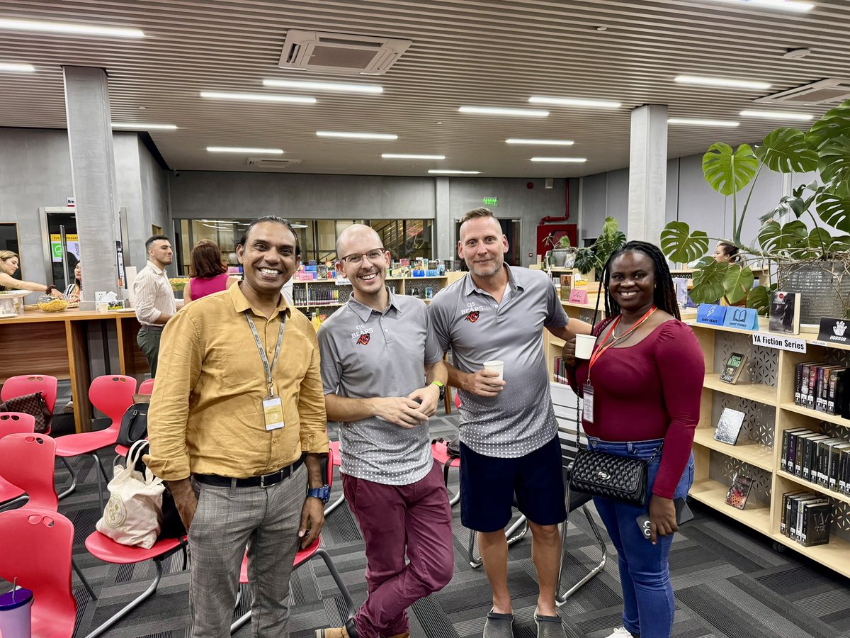 🎉 Thrilled by the successful @21cli TeachMeet in Phnom Penh! Big thanks to Canadian International School for hosting. A fantastic evening sharing practices and community building in a warm, supportive environment 🌟 #21clTeachMeet #professionaldevelopment @4_zero_7