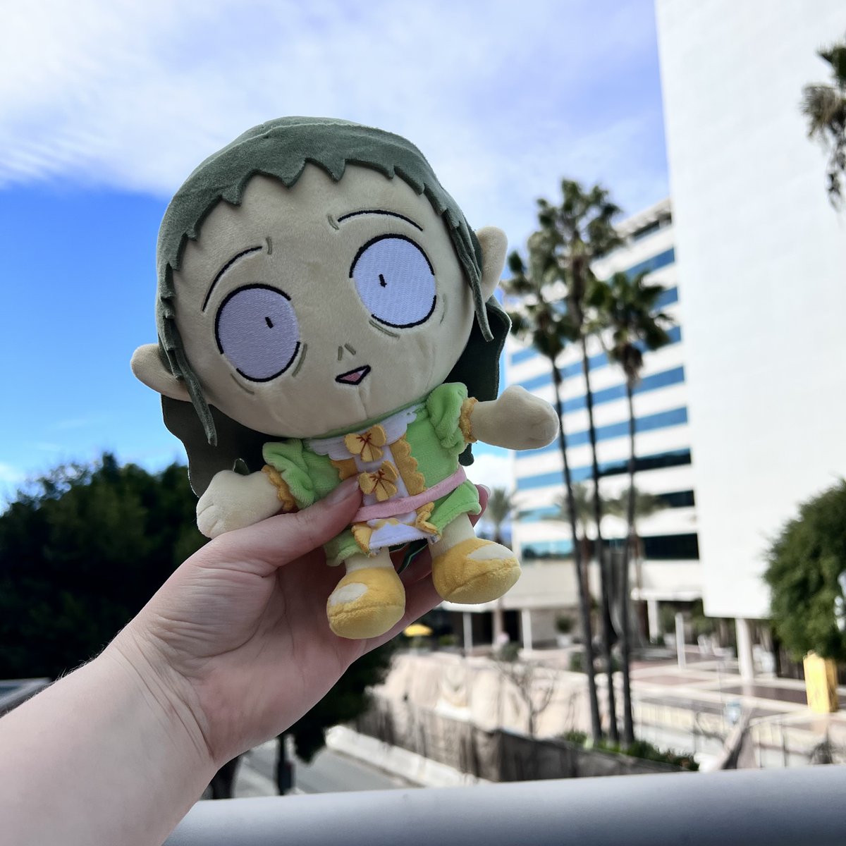 webtoonofficial's tweet image. Only 14 days left to bring Gwen, Emile, and Radu home! ⛸️👑 #BladesOfFurry #CursedPrincessClub #WEBTOON

Get em before they're gone!
🛒 bit.ly/43Isinc