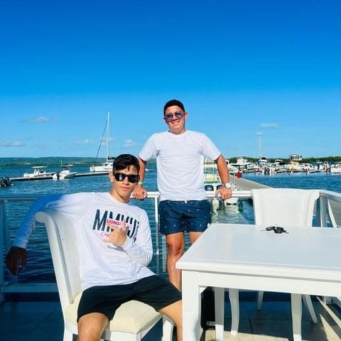 SebastinCo94159's tweet photo. #NuevaFotoDePerfil https://t.co/VMUftkGD5Y