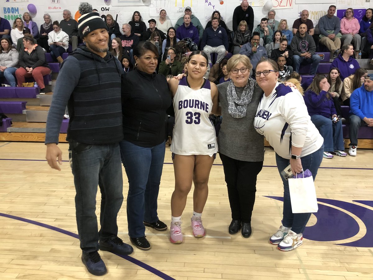 BourneGirlsBask's tweet photo. @BourneGirlsBask wins on senior night against @MVRHS to close out the season 18-2.  3 great seniors were honored and @PaigeMeda eclipsed the 1K 🪣 milestone in an electric 25 pt first half @TheRichMaclone @sportsCCT @BostonHeraldHS @TrevorHass @ScottAshworth21 @SC_Varsity https://t.co/suc0Re9vE7
