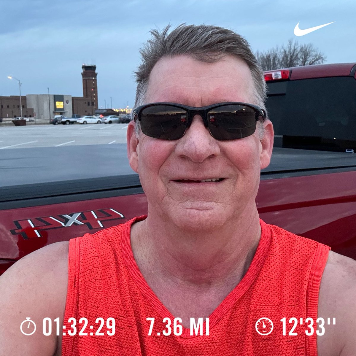 Not bad, good to get a midweek run in, unbelievable weather.. 70’s in February! Also this serves to loosen up for the Half on Saturday.
#cantstopwontstoprunning
#pushingtheclockback
#foryoumom
#foryoudad