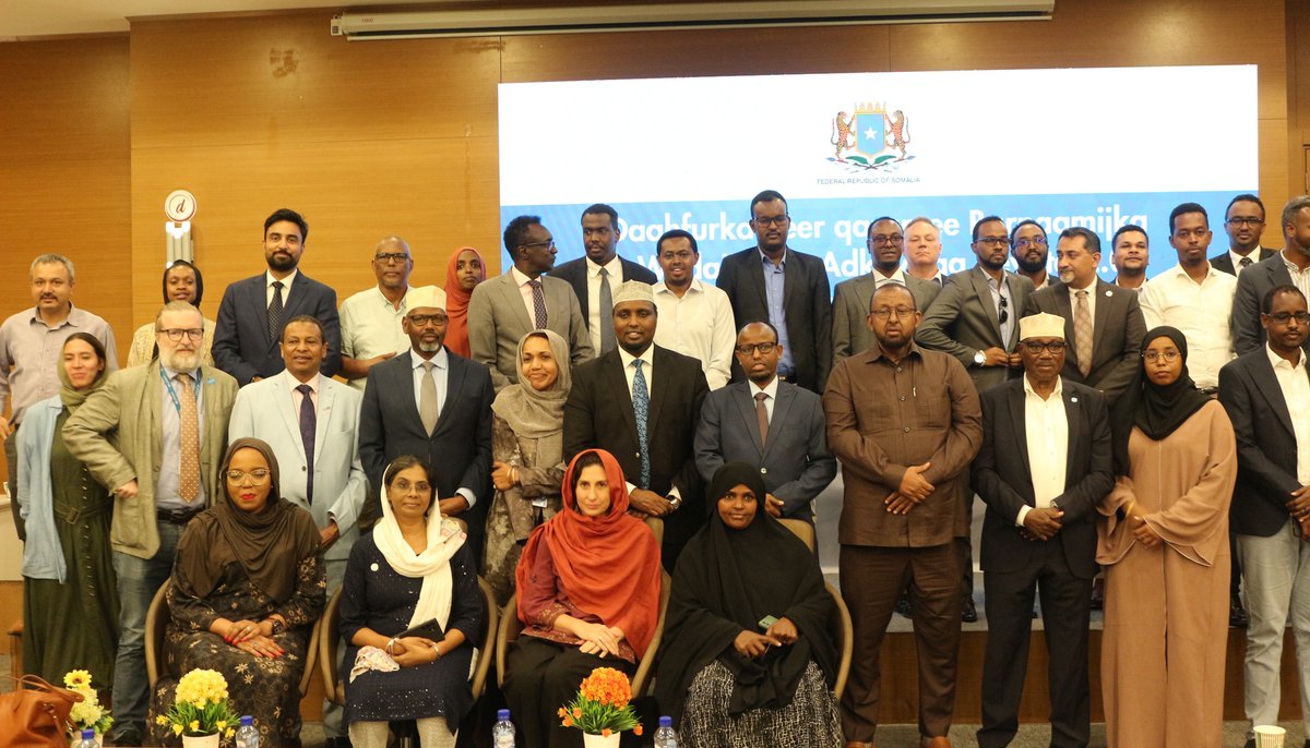 Yesterday, <a href="/MoPIED_Somalia/">MoPIED</a> launched the Joint Resilience Programme 2.0. Working w/ <a href="/WFP/">World Food Programme</a>, <a href="/unicefsomalia/">UNICEF Somalia</a>, the programme will build resilience, strengthen governance systems &amp; decrease the need for humanitarian assistance for communities in #Somalia, thanks to <a href="/BMZ_Bund/">Bundesentwicklungsministerium</a> <a href="/KfW_FZ_int/">KfW Development Bank</a>