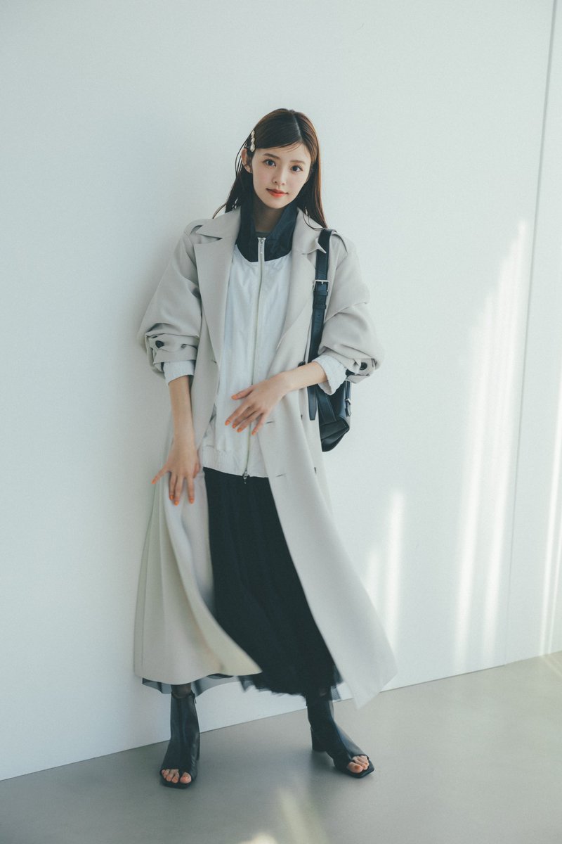 _luis_official_'s tweet photo. 『鈴木ゆうか（＠pltnm_sy）が着る"春のトレンドスタイル"』

春夏ヒット予測のキーワードをもとにトレンドスタイルを一挙公開✨
モデル・女優として活躍する #鈴木ゆうか さんに素敵に着こなしていただきました⬇️

▼詳細はこちら▼
https://t.co/hgtW18uGC9 https://t.co/owLLpO2aR4