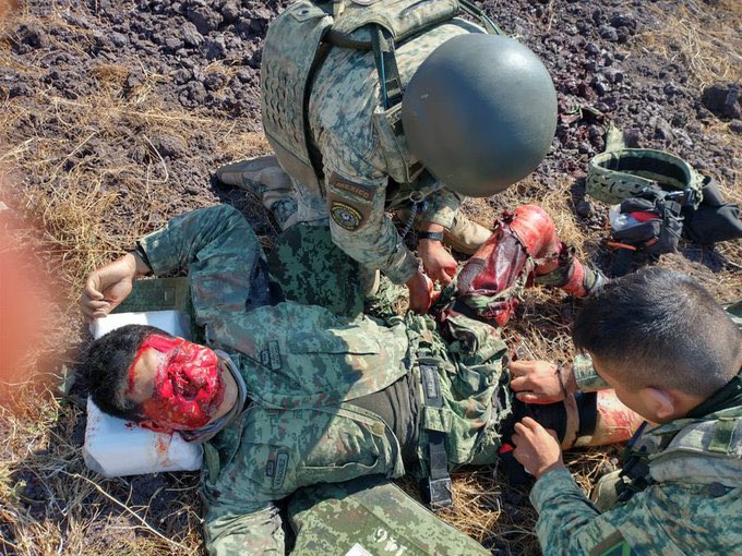 TZOTZILES4's tweet photo. Gracias CNDH 🦇#bomba #mina  #ejercito #น้องนุ่น #militares #LaIslaDeLasTentaciones7 #GHDUOArchiMartes #Manzana #น้องนุ่น #bomba  #LaIslaDeLasTentaciones7 #sedena #Policia #Militares https://t.co/KHpYs6tFJk