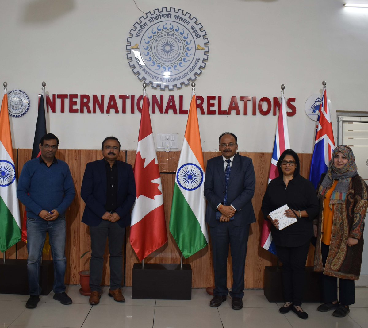 The International Relations Office of IIT Roorkee had the pleasure of hosting the esteemed team from the Shastri Indo-Canadian Institute, Calgary, Canada. For more details click here👇 ir.iitr.ac.in/blog/posts/154… #shastriindocanadianinstitute #iitroorkee #partnerships