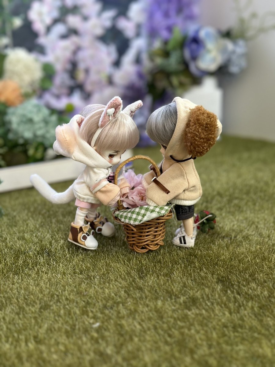 서로 들겠다고 아웅다웅하는 중
둘다 넘 귀여버어어~❤️