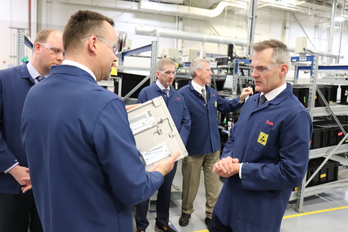 DKambUSA's tweet photo. Fantastic visit with @Danfoss_NA today in #Rockford, Illinois. Inspiring to see and learn how the drives accelerate the #greentransition, also in the US. This company is a major player in driving the energy efficiency to new heights. Very impressive!
#WorkingforDenmark https://t.co/8XeTbuTM8U