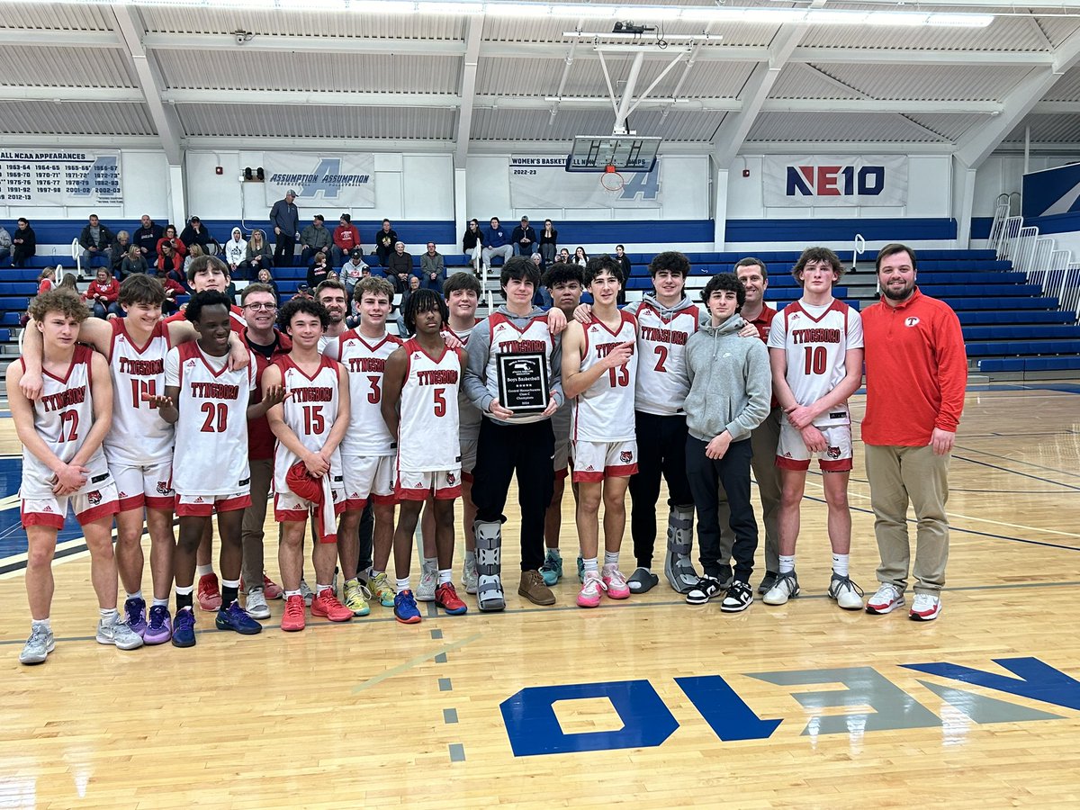 tyngtigersports's tweet photo. Tyngsborough Girls and Boys Hoop bring home the Central Mass Title 🏆
Congratulations to both teams on all their hard work 🏀🏆
#tpsprepares
#tigerpride https://t.co/Tmw9ntNJXd