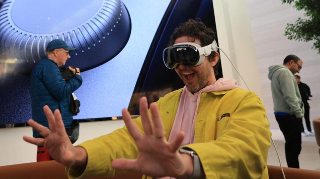 nebusec's tweet image. Apple Vision Pro Users Encounter a Critical Issue: Lack of VR Porn Compatibility #AppleVisionProVR
#VRCompatibilityFail
#NoVrPornOnApple nebusec.com/2024/02/22/app…