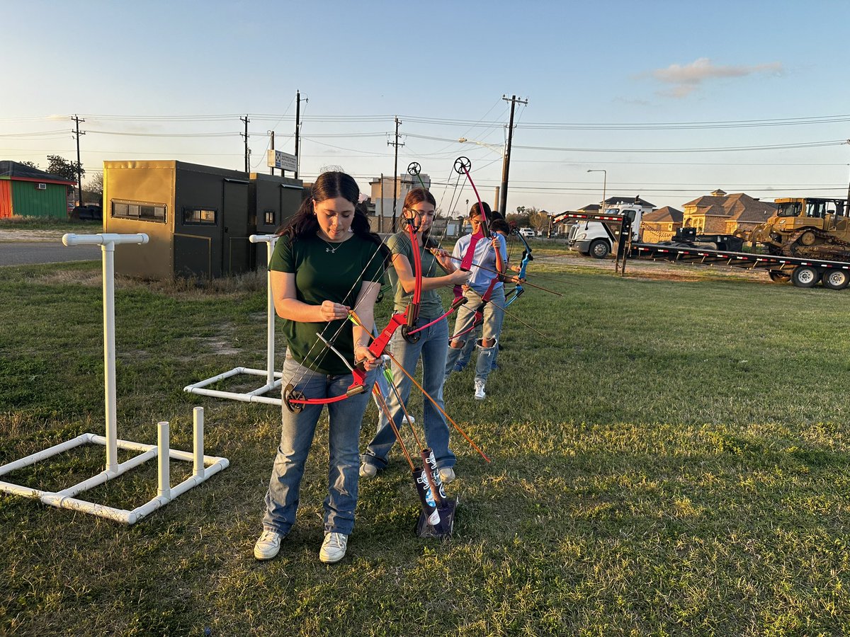 Archery practice!!! Great job team!! <a href="/McAllenISDCTE/">McAllen ISD CTE</a>