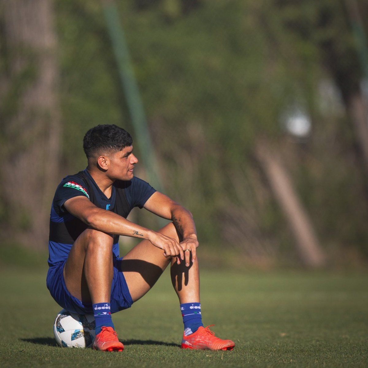 sabadovelezok's tweet photo. No se me ocurren más tuits para este pedazo de crack.

Digan ustedes lo que quieran. https://t.co/SAdFmQ6zMz