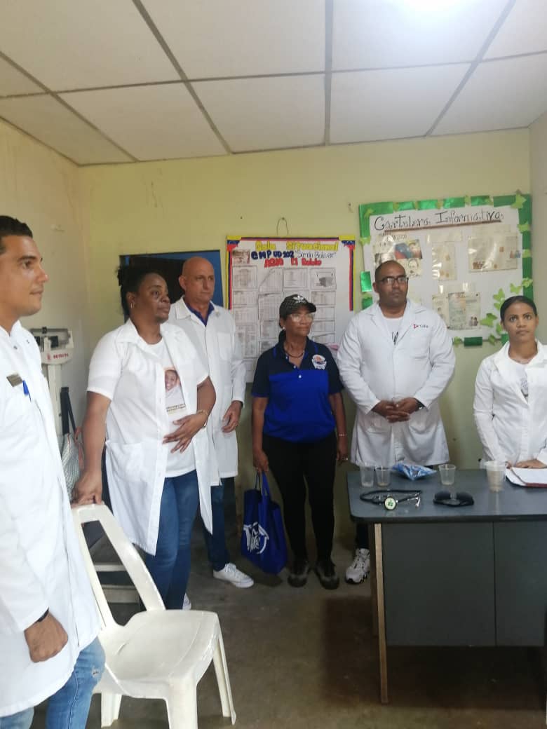 SosaAlexey's tweet photo. Estado Bolívar se Realiza visita y Control al los CMP del CDI El Roble,Parroquia Simón Bolívar. 
Realizando una supervicion  Metodológica al proceso de Barrio Adentro 1 , para evaluar la Asistencia médica integral de la población 
@AngelLe5787021
@cubacooperaven 
@YoaniBueno https://t.co/unXJWuipt9