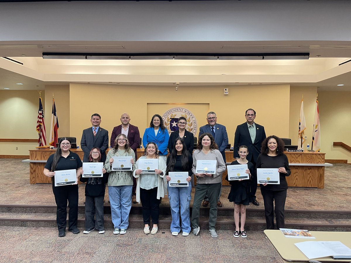 Mrs.K.Alvarez (@puentesms_art) on Twitter photo Board of Trustees recognized the student winners and their educators for the Annual Black History month Art Show!
<a href="/SISD_FineArts/">SISD Fine Arts</a> <a href="/Puentes_MS/">Greta June Brasgalla</a> <a href="/SocorroISD/">Socorro ISD</a> <a href="/GenovaArt_MPMS/">Ms Genova</a> Board of Trustees recognized the student winners and their educators for the Annual Black History month Art Show!
<a href="/SISD_FineArts/">SISD Fine Arts</a> <a href="/Puentes_MS/">Greta June Brasgalla</a> <a href="/SocorroISD/">Socorro ISD</a> <a href="/GenovaArt_MPMS/">Ms Genova</a>