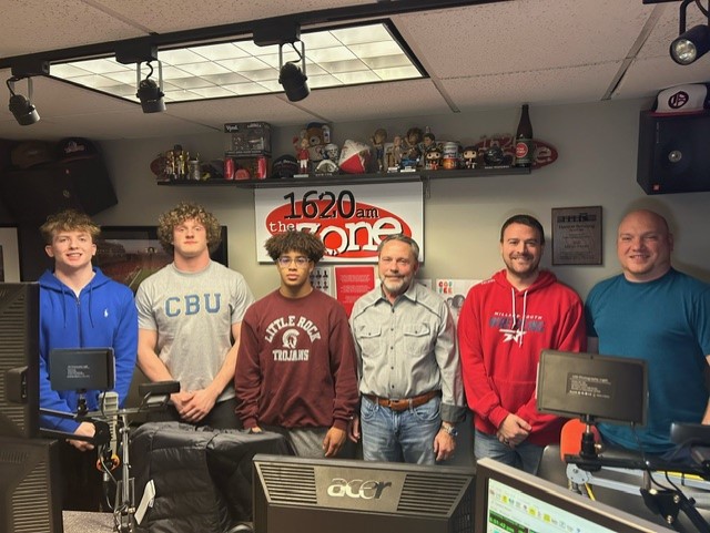 AfterHours1620's tweet photo. Guys, We had a lot going on tonight!

6:30 The Class A State Champions @PatriotsWrestle @jay_meneely @MilesAnderson_ @Henryreilly06  @OlinCaeden in studio with their head coach Nate Olson   
7 @RunninRabbitsBB (Omaha Benson Boys Basketball) in studio with @Goanar03 @Jnoqh_24 @danielbar_4 and @DominkRice3
7:30 @BellevueMBB head Coach Lucas Gabriel with @JeromeWB23  and Makeem Loudermill.

Plus
Creighton's Big win
Nebraska football
Nebraska is the state of basketball (Sorry Hoosiers)

https://t.co/H7HUXJfDS2?