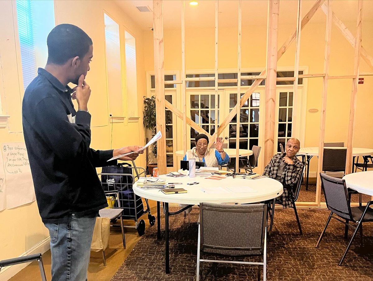 MarkusforDC's tweet photo. Listened to our seniors at today’s Meet + Greet at St. Paul Senior Living on Wayne Place!
I served this incredible community of elders a decade ago on the ANC. For years, they’ve fought for better conditions and government hasn’t had their backs.
Help is on the way. #OneWard8 https://t.co/pL0jOks4Hb