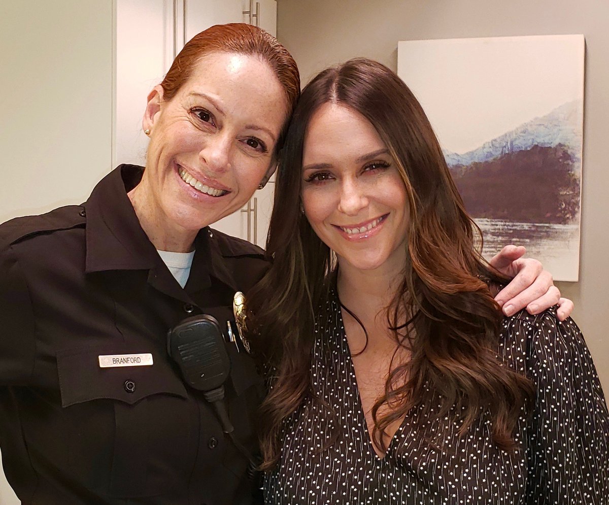 MBernardActor's tweet photo. .@TheReal_Jlh HAPPY HAPPY BIRTHDAY MY BEAUTIFUL FELLOW FISHY, you are 2/21 and I am 2/22, so magical!! ๐CONGRATS on another successful trip around the sun! ๐งI hope you had a wonderful day celebrating YOU! ๐I LOVE it! #PISCESPOWER โ @The911onABC https://t.co/HR4ZdhhOyD