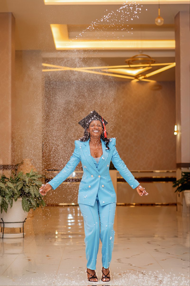 SsonkoDaphine's tweet photo. TESTED🖋APPROVED ✅️TRUSTED🔨
CONGRATULATIONS BABY🥰❤️🫶
ADEGREE IS HONOURED 📚📜🎖🤝
#Slaugraduation2024
#Slaugrad2024
#LightYourCandle https://t.co/Y6jH2DTtqs