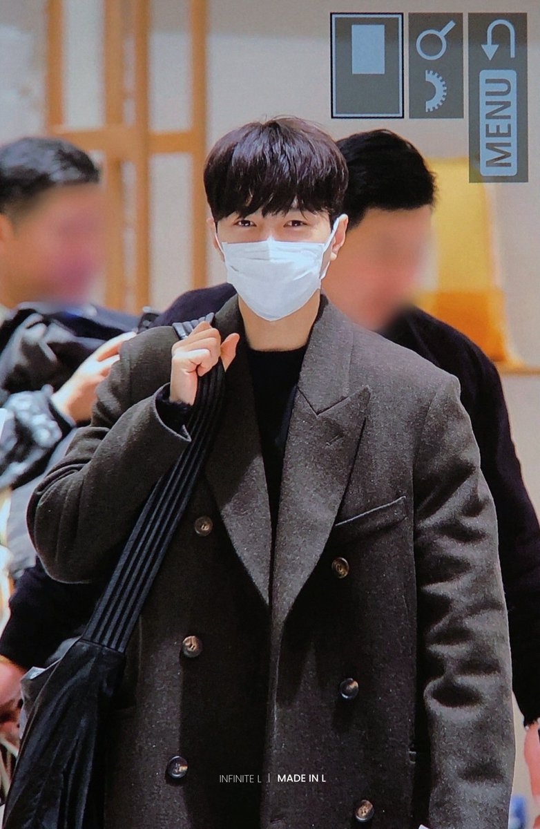 Viftinaike1's tweet photo. Airport ootd...
He always makes the Airport as his runaway. 
#kimmyungsoo #김명수 #명수 #인피니트엘 https://t.co/JDg8UcfFZR